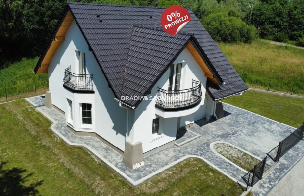 Na sprzedaż piękny wolnostojący dom w Dąbrowie Szlacheckiej, Wołowice.  
 
Stan deweloperski. 
Wykonany według projektu Bella S
