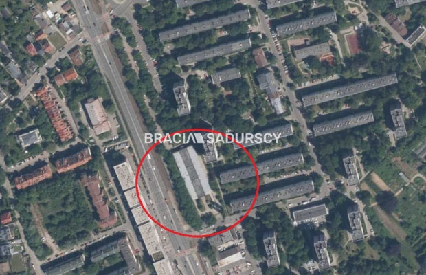 Garaż na oś.Podwawelskim ul.Twardowskiego
