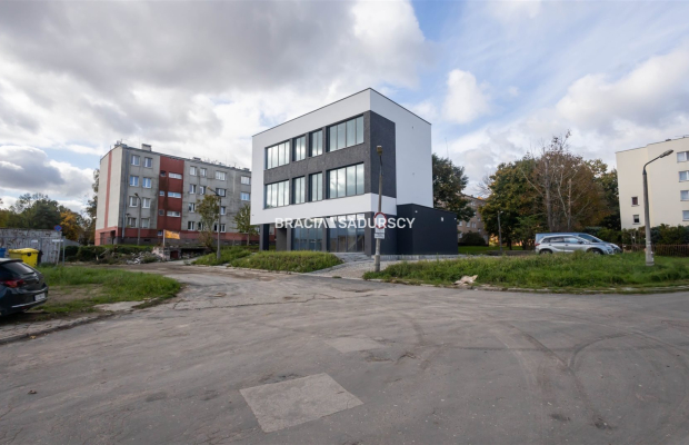Obiekt usługowo - handlowy / Wzgórza Krzesławickie