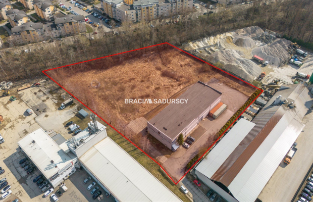 Kraków ul. Zawiła biurowiec z halą 
