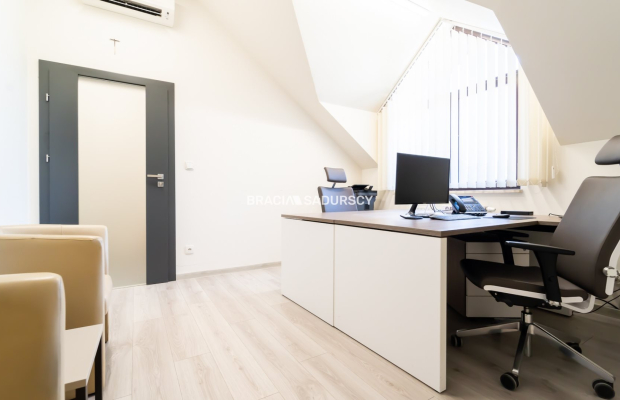 Lokal / biurowy / usługowy / 125 m2 