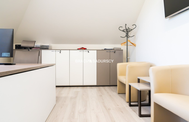 Lokal / biurowy / usługowy / 125 m2 