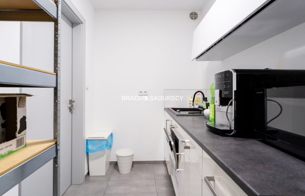 nowy lokal biurowo usługowy 110 m2 Sakwina