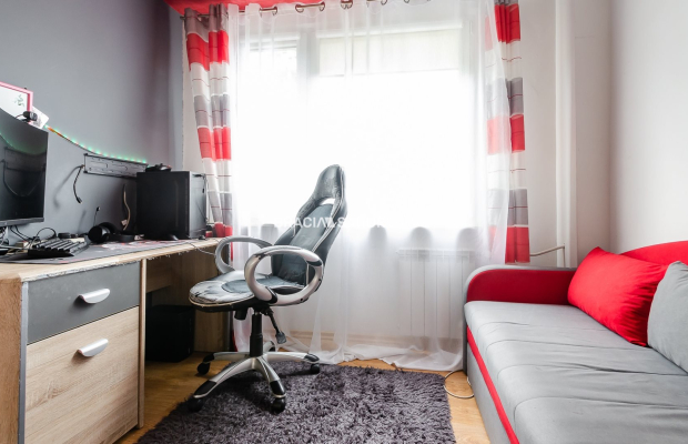 2-pok,ul.Łużycka,zieleń,d.lokalizacja