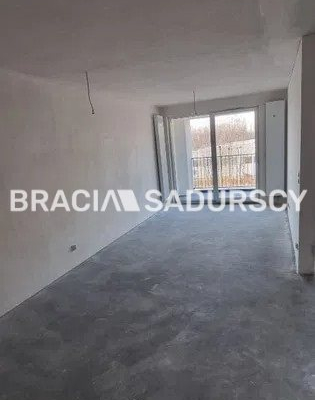 Mieszkanie 3 pok, 73 m2, dwie Loggie