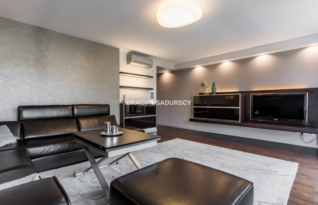 Dwupoziomowy ekskluzywny apartament blisko centrum