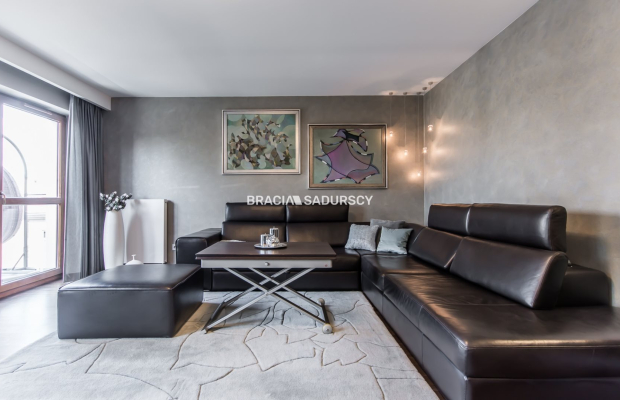 Dwupoziomowy ekskluzywny apartament blisko centrum
