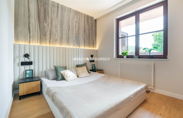 Wola Justowska apartament z miejscem postojowym 