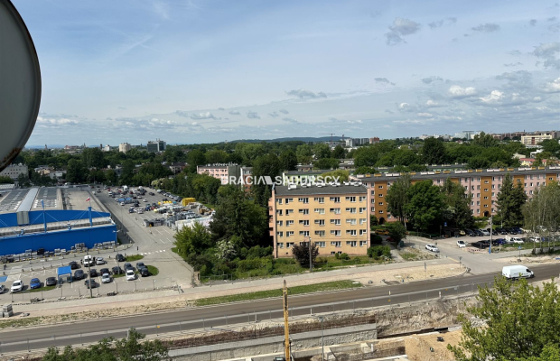 Panorama miasta, dwa pokoje, inwestycja