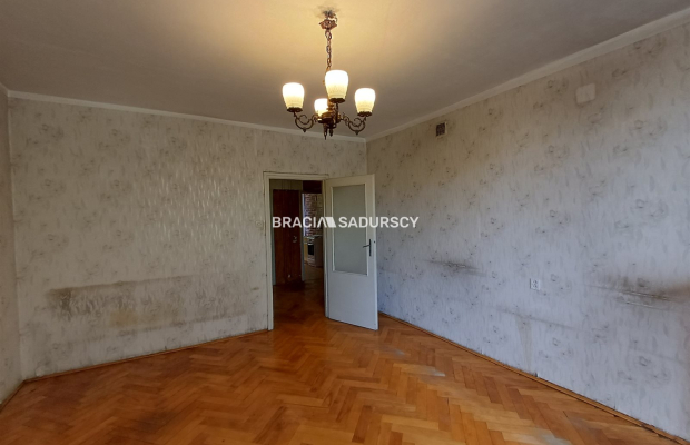 2 pokoje | Loggia | Nowa Huta | Do remontu