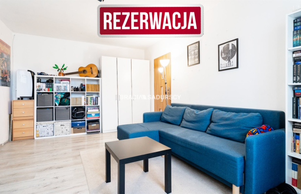 REZERWACJA 
Mieszkanie Kraków, ul. Halszki   
 
  1-POKOJOWE W ŚWIETNEJ LOKALIZACJI 
 
Prezentujemy 1-pokojowe mieszkanie o pow