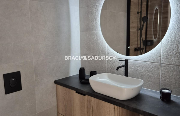 Mam przyjemność zaoferować Państwu lokal typu studio w świeżo wyremontowanym apartamentowcu dzielnica Zakrzówek- Dębniki w Krak