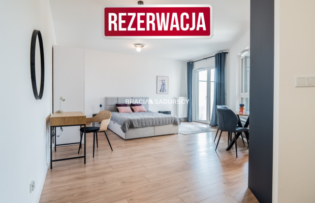 Nowoczesne wygodne mieszkanie z balkonem.