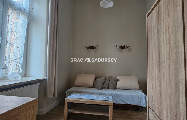 3 pokoje, 70m2 przy Kładce O.Bernatka i Pl.Wolnica