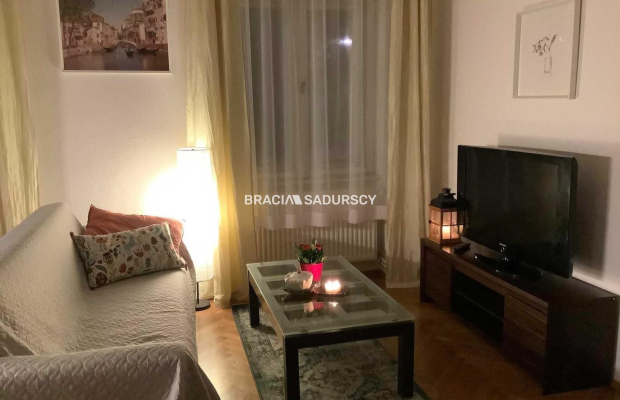 * Zdjęcia należą do właściciela mieszkania 
 
 Do wynajęcia przestronne mieszkanie 60m2 - Kraków, Ul. Piłsudskiego  
 
Szukasz 