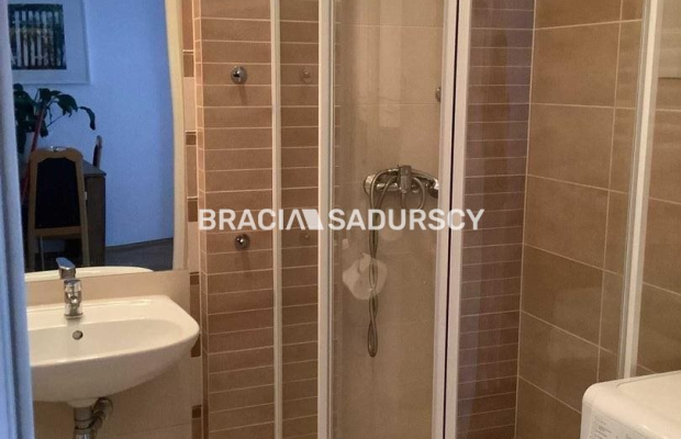 * Zdjęcia należą do właściciela mieszkania 
 
 Do wynajęcia przestronne mieszkanie 60m2 - Kraków, Ul. Piłsudskiego  
 
Szukasz 