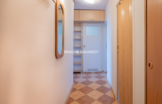 2 SYPIALNIE NOWA HUTA WANDA 44 M2 OSOBNA KUCHNIA 
