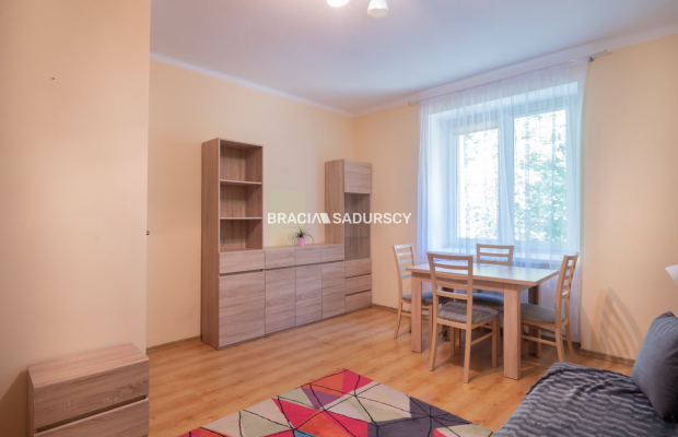 1-POK + KUCHNIA 31M2 OS WILLOWE NOWA HUTA PIWNICA