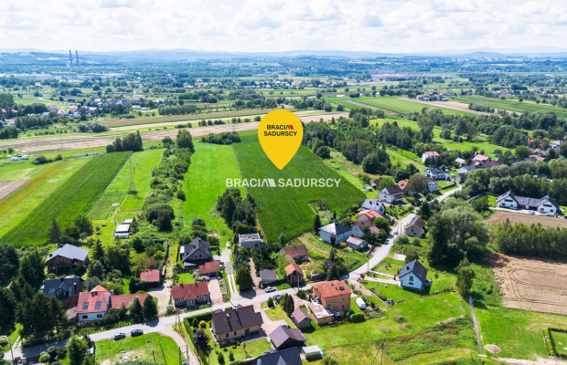 Jeziozany – 85 a. (31 a. budowlane) Inwestycyjna 