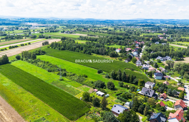 Jeziozany – 85 a. (31 a. budowlane) Inwestycyjna 
