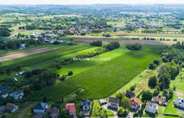 Jeziozany – 85 a. (31 a. budowlane) Inwestycyjna 