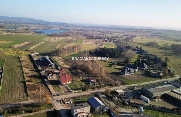 Działka / jednorodzinna - bliźniacza  / 60 ar