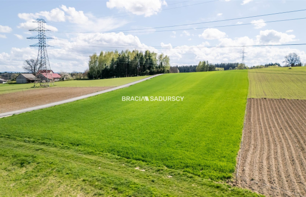 Działka budowlana / 34 + 24 ar
