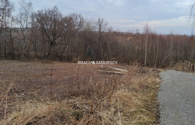 Ładna, klimatyczna działka o powierzchni 1067 m2