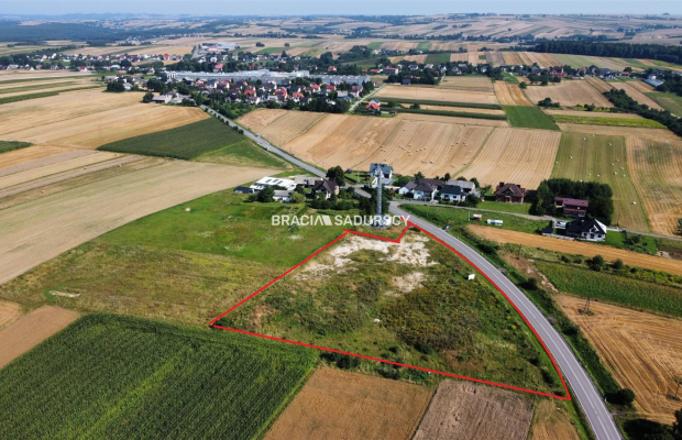 Działka usługowa przy drodze wojewódzkiej nr 794
