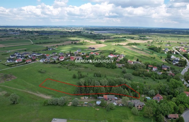 D  ziałka budowlana w Krzeczowie k/Bochni   
 
Oferujemy na sprzedaż działkę budowlaną w Krzeczowie gm. Rzezawa o powierzchni 6