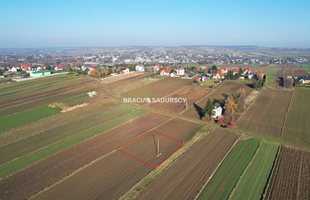 Działka budowlana 10 ar w Miechowie