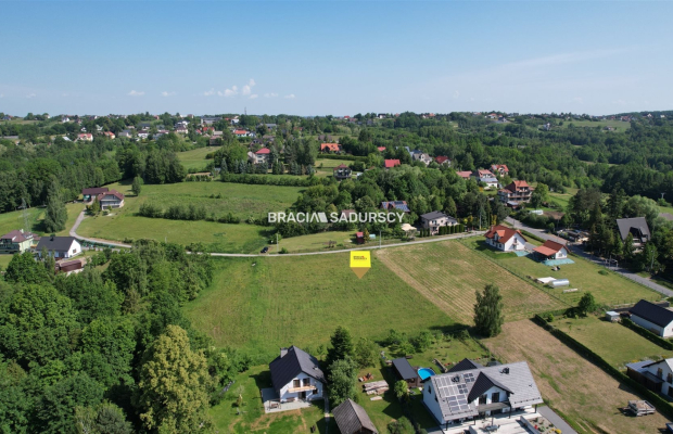 Na sprzedaż - widokowa działka budowlana w Byszycach, 10 arów  
Cena promocyjna do połowy sierpnia

 Oferujemy piękną, widokową