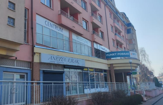 Przestronny lokal na usługi i handel we Wrocławiu