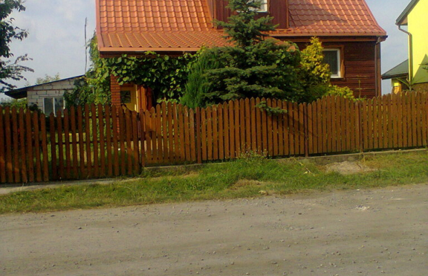 Dom drewniany w pobliu Opola Lubelskiego