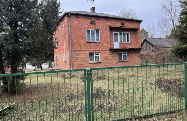 Dom na dużej działce w Chotczy pow. lipski.