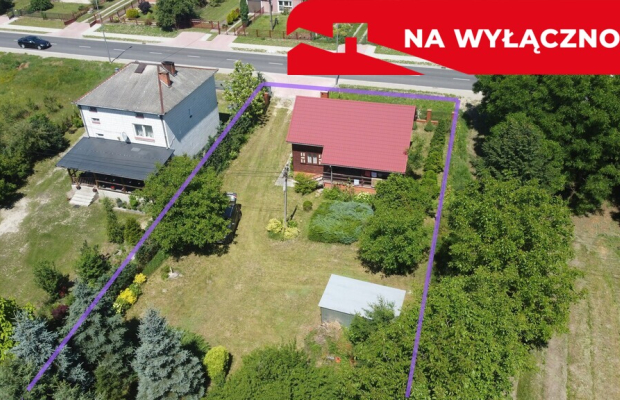 Dom wykonany z  drewna  w Lipie Miklas gm. Lipsko.