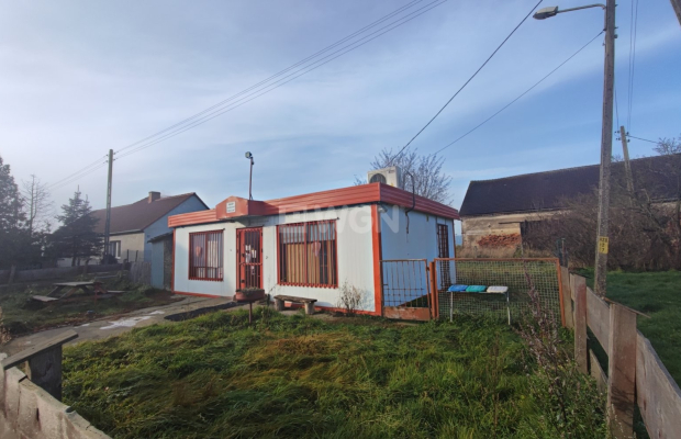 Przecław, działka, 397 m2, sprzedam, 99 000 zł.  
  
Na sprzedaż działka o powierzchni 397 m2 z lokalem handlowo - usługowym.  