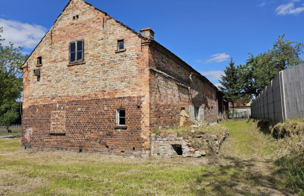 Chełmek, dom, działką o powierzchni 11 ar, sprzedam, cena 129 000 zł.  
  
Zapraszam do zapoznania się z ofertą sprzedaży domu 