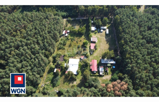 Lubiatów, blisko jeziora, działka usługowo-turystyczna, 7344 m2, cena 649 000 zł, sprzedam.  
  
Ośrodek składa się z działki o