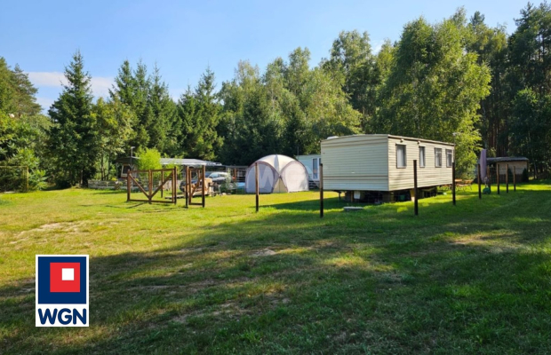 Lubiatów, blisko jeziora, działka usługowo-turystyczna, 7344 m2, cena 649 000 zł, sprzedam.  
  
Ośrodek składa się z działki o
