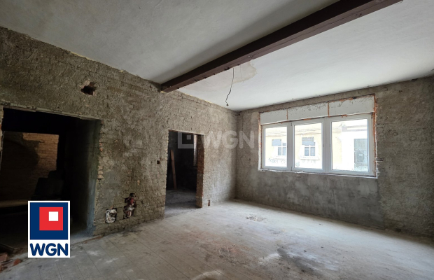 Przemków, kamienica, cena 185 000 zł, sprzedam.  
  
Na sprzedaż kamienica zlokalizowana w Przemkowie z piwnicą i użytkowym pod