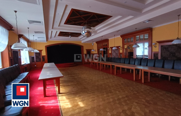 Nowa Sól, obiekt hotelowy, sprzedam, 3 200 000 zł.  
  
Nieruchomość zabudowana jest zespołem gastronomiczno-hotelowym (hotel i