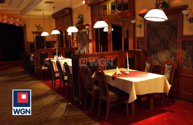 Nowa Sól, obiekt hotelowy, sprzedam, 3 200 000 zł.  
  
Nieruchomość zabudowana jest zespołem gastronomiczno-hotelowym (hotel i