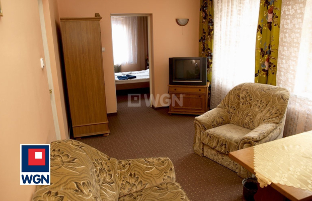 Nowa Sól, obiekt hotelowy, sprzedam, 3 200 000 zł.  
  
Nieruchomość zabudowana jest zespołem gastronomiczno-hotelowym (hotel i