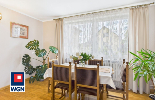 Nowe Miasteczko, dom 4 pokoje, 120 m2, działka 560 m2, cena 399 000 zł, sprzedam.  
  
Na sprzedaż dom w zabudowie bliźniaczej.