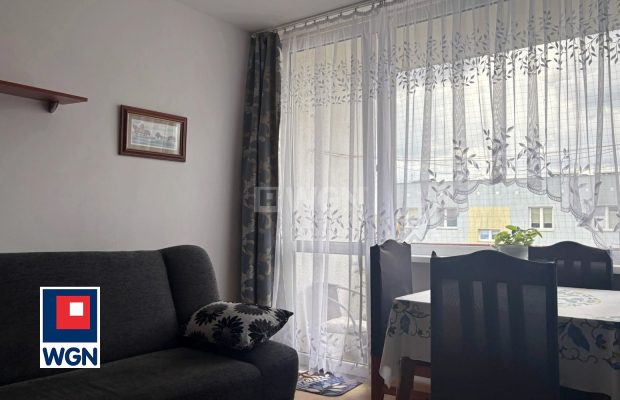 Nowa Sól, mieszkanie, 3 pokoje, 50,8 m2, sprzedam, cena 349 000 zł.  
  
Oferuję na sprzedaż rozkładowe mieszkanie w bloku przy