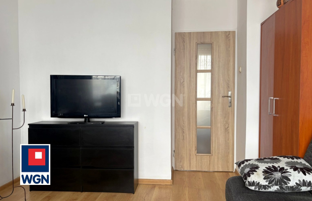 Nowa Sól, mieszkanie, 3 pokoje, 50,8 m2, sprzedam, cena 349 000 zł.  
  
Oferuję na sprzedaż rozkładowe mieszkanie w bloku przy