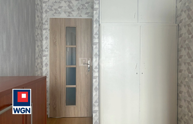 Nowa Sól, mieszkanie, 3 pokoje, 50,8 m2, sprzedam, cena 349 000 zł.  
  
Oferuję na sprzedaż rozkładowe mieszkanie w bloku przy
