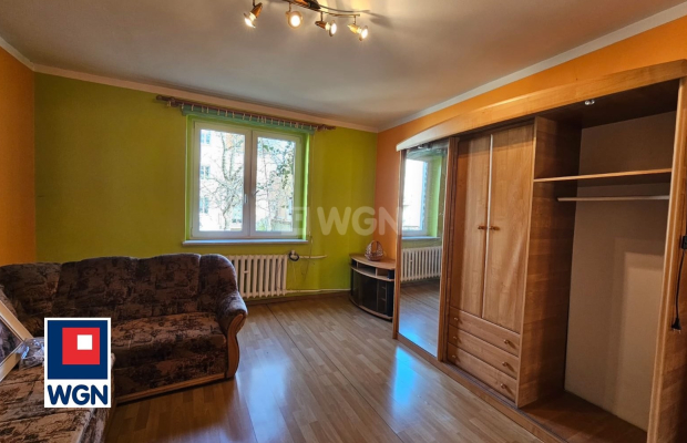 Kożuchów, mieszkanie z ogródkiem, 2 pokoje, 170 m2, sprzedam 180 000zł.  
  
Przedmiotem sprzedaży jest przestronne, bezczynszo