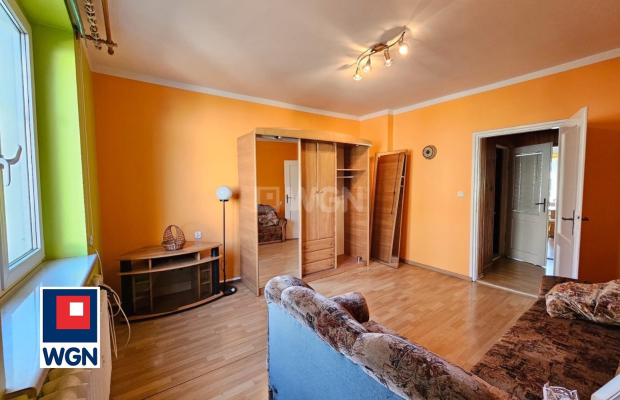 Kożuchów, mieszkanie z ogródkiem, 2 pokoje, 170 m2, sprzedam 180 000zł.  
  
Przedmiotem sprzedaży jest przestronne, bezczynszo